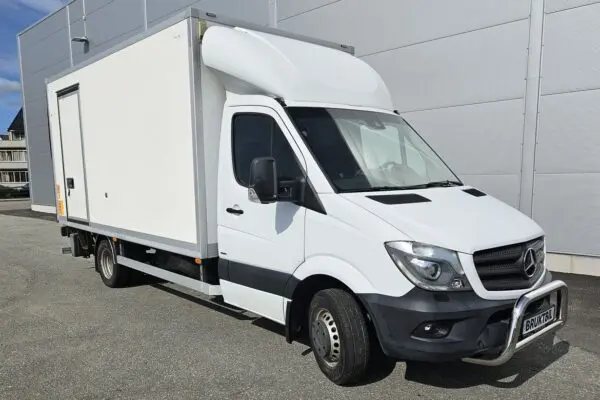 Mercedes-Benz Sprinter 516 BlueTEC Karosseri Cab - W516/43 Skap lett lastebil