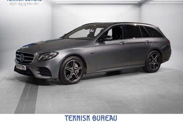 Mercedes-Benz E 300 de T PLUG-IN - AMG/Burmester®/360°/Krok/Advantage